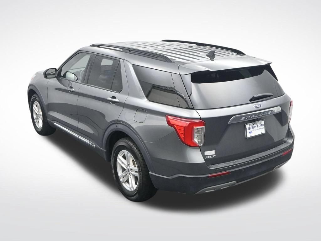 Used 2022 Ford Explorer XLT w/ Equipment Group 202A RWD image 30