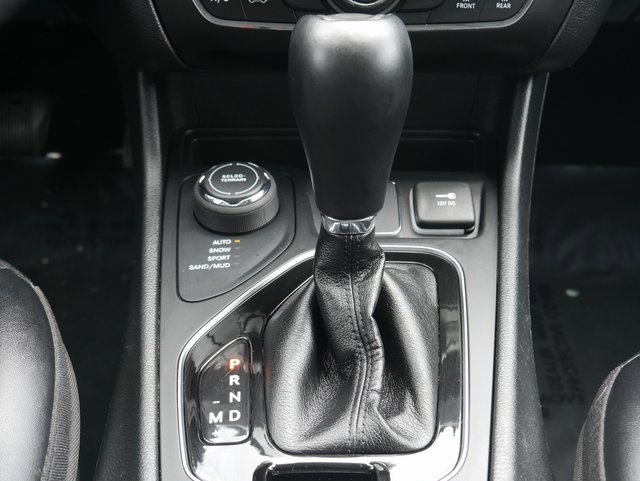 Used 2022 Jeep Cherokee Limited w/ Mopar Interior Package image 22