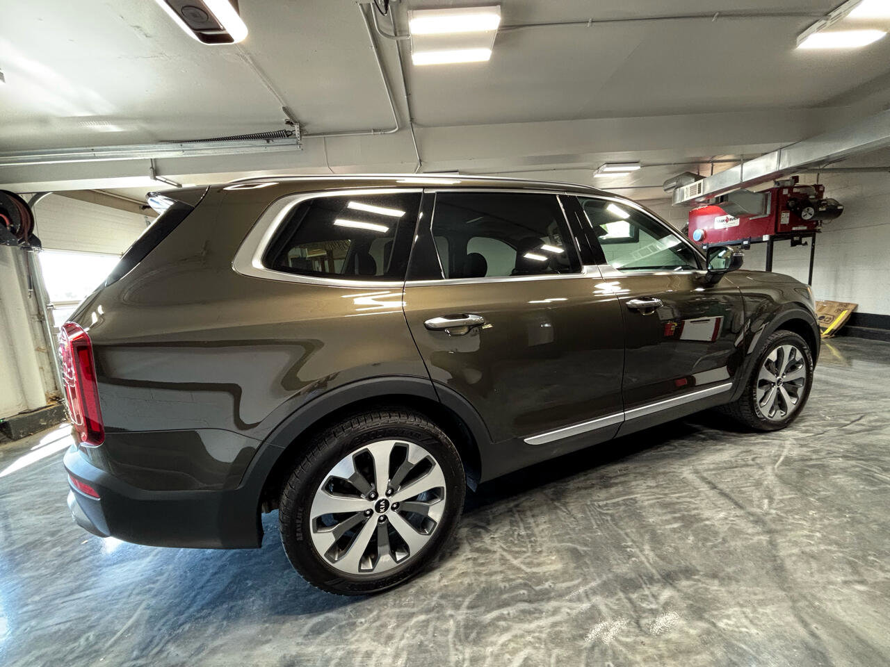 Used 2020 Kia Telluride S image 11