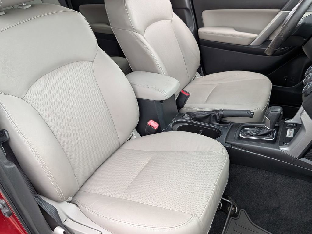 Used 2015 Subaru Forester 2.5i Touring w/ Eyesight & Navigation System AWD/4WD image 31