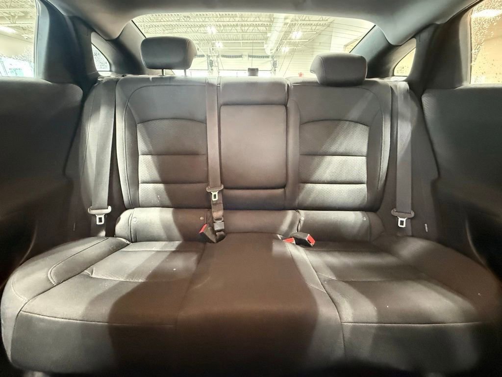 Used 2022 Chevrolet Malibu LT FWD image 28