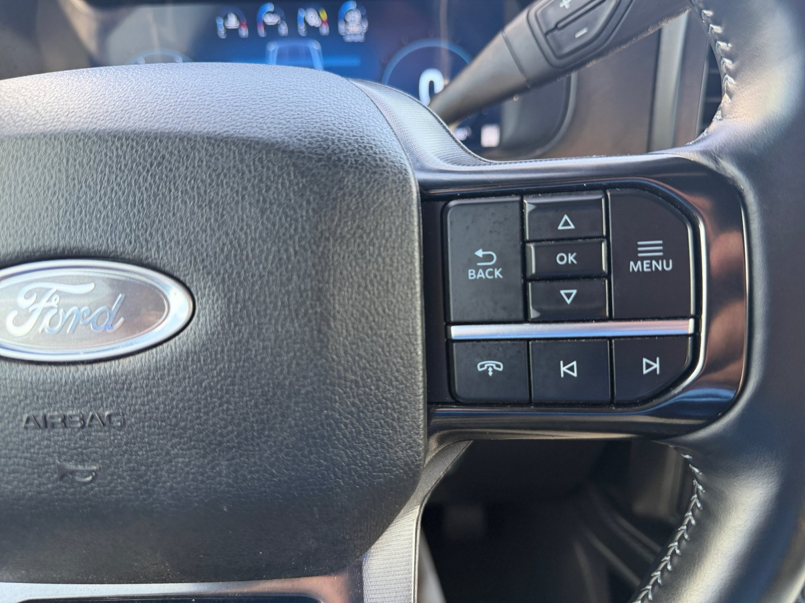 Used 2026 Ford F350 Platinum w/ Tremor Off-Road Package AWD/4WD image 21