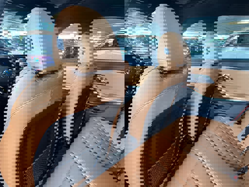 Used 2023 BMW 330e w/ Driving Assistance Package image 23