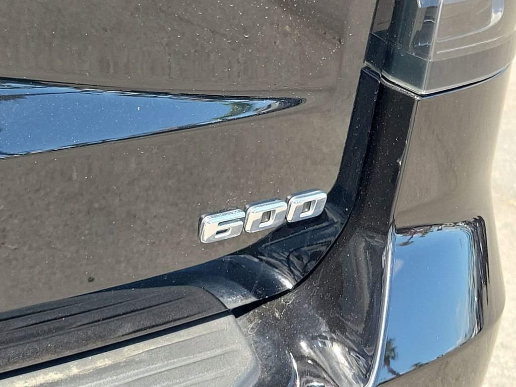 Certified 2022 Cadillac Escalade Premium Luxury image 32