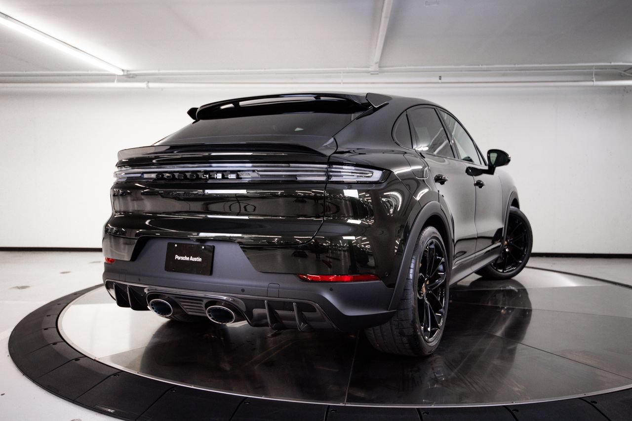 Certified 2025 Porsche Cayenne Turbo GT AWD/4WD image 7