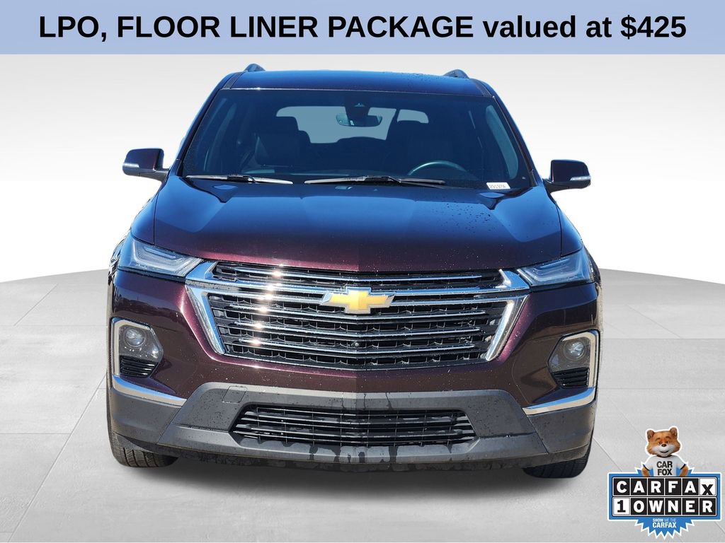 Used 2023 Chevrolet Traverse LT w/ Rear Camera Mirror Package image 2