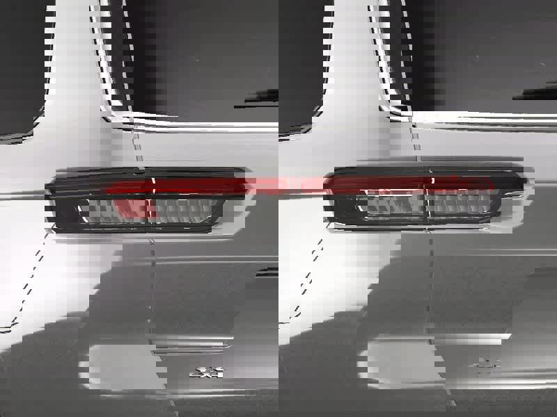 New 2025 Jeep Grand Cherokee L Limited image 12