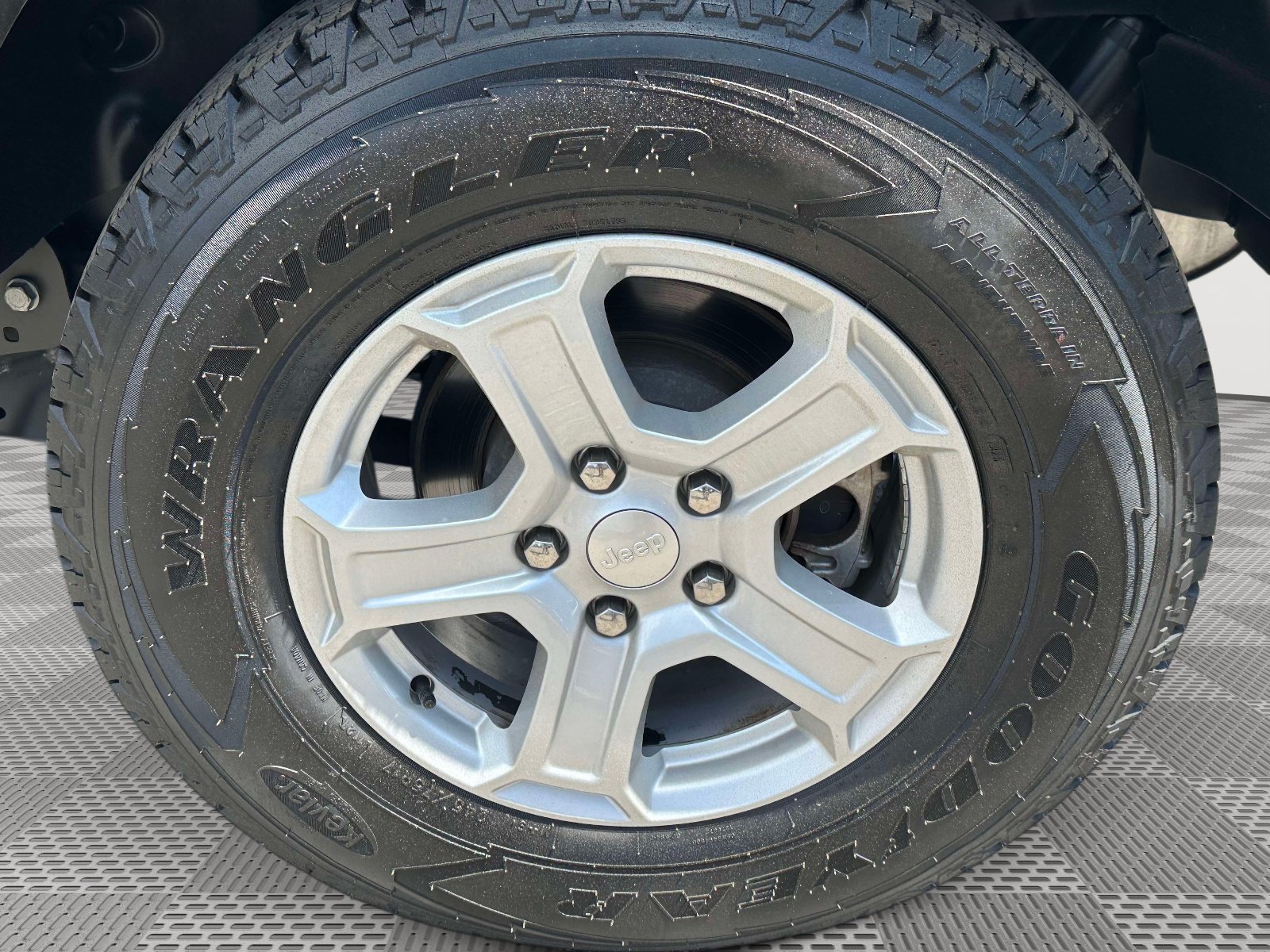 Used 2022 Jeep Wrangler Sport AWD/4WD image 29