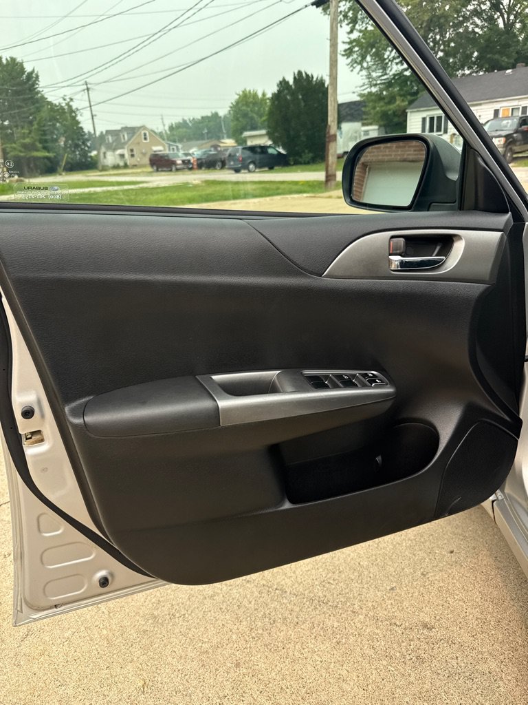 Used 2011 Subaru Impreza 2.5i AWD/4WD image 15