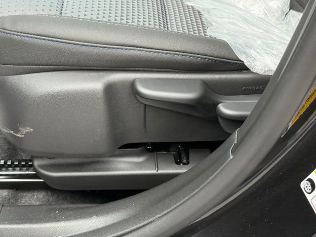 Used 2025 Chevrolet Trax LT w/ Driver Confidence Package image 18