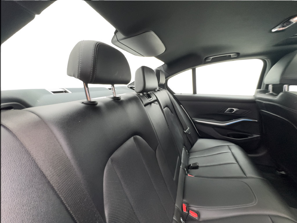 Used 2025 BMW 330i Sedan RWD image 30