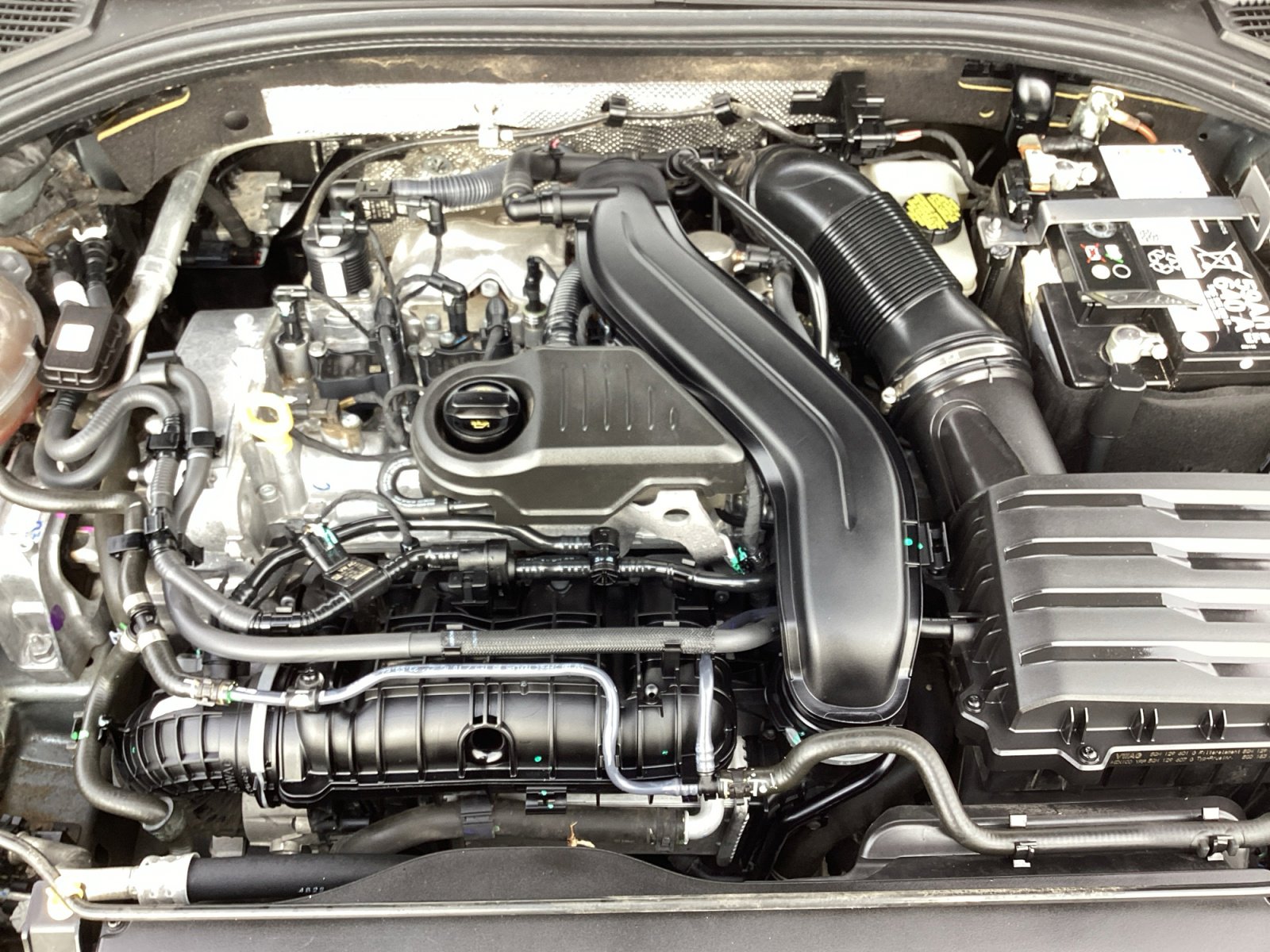 Used 2024 Volkswagen Jetta SE image 33