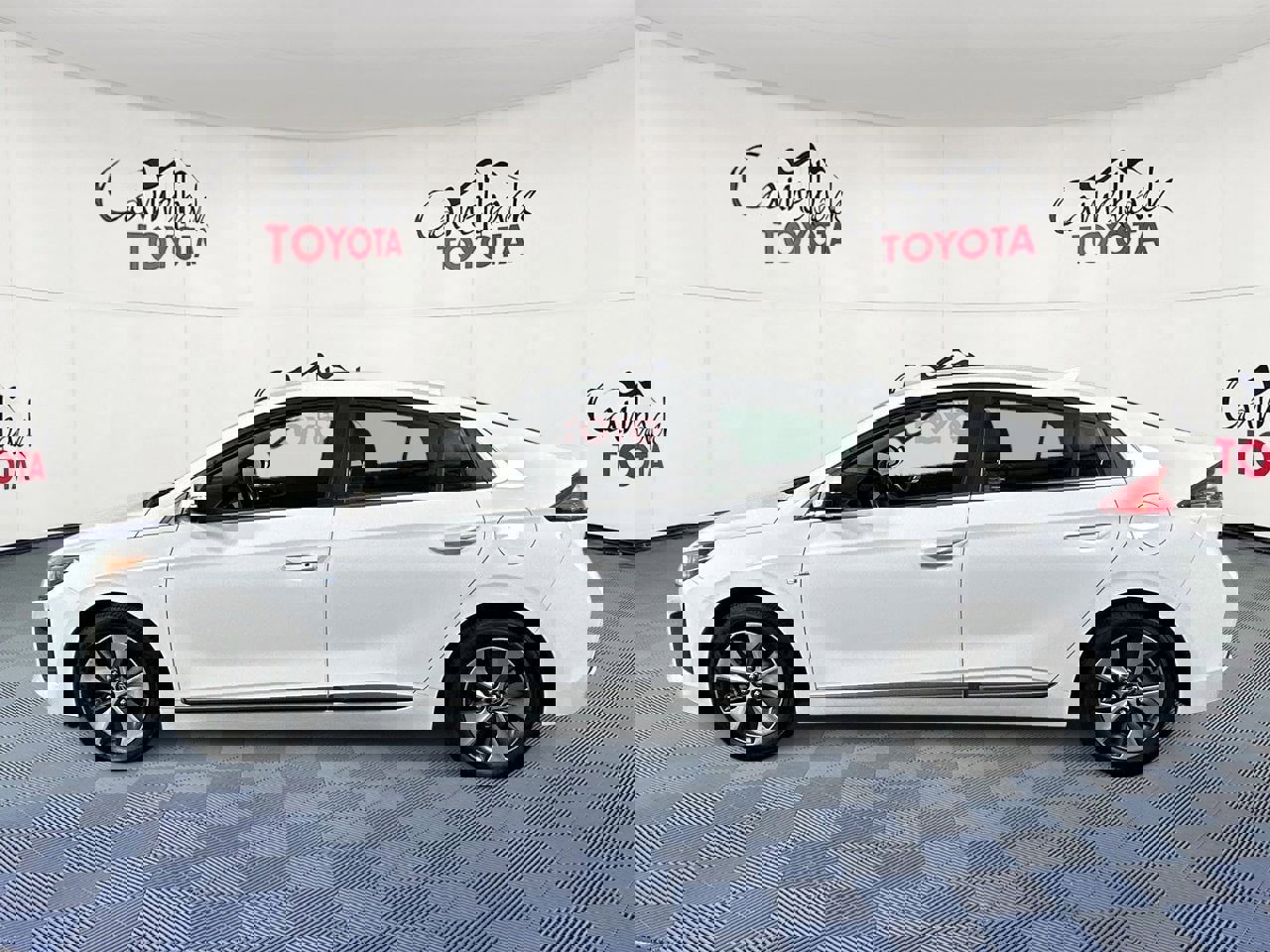 Used 2018 Hyundai Ioniq Limited image 4