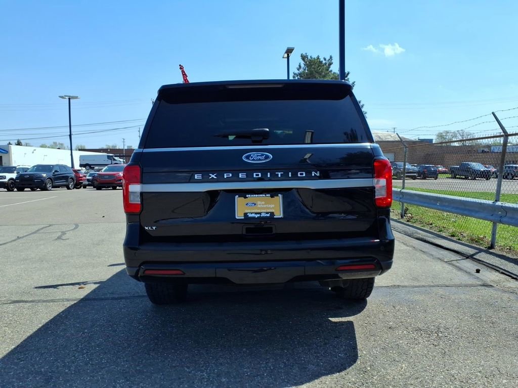 Used 2024 Ford Expedition XLT AWD/4WD image 7