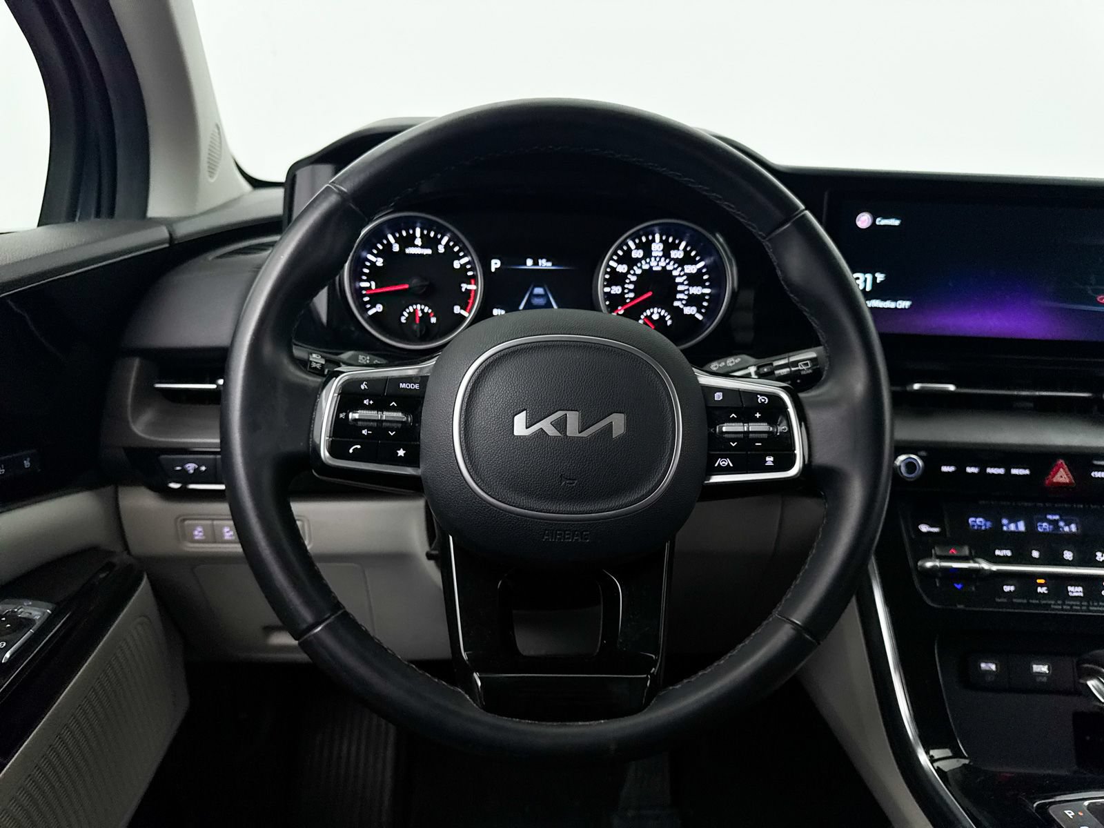 Used 2022 Kia Carnival SX FWD image 31