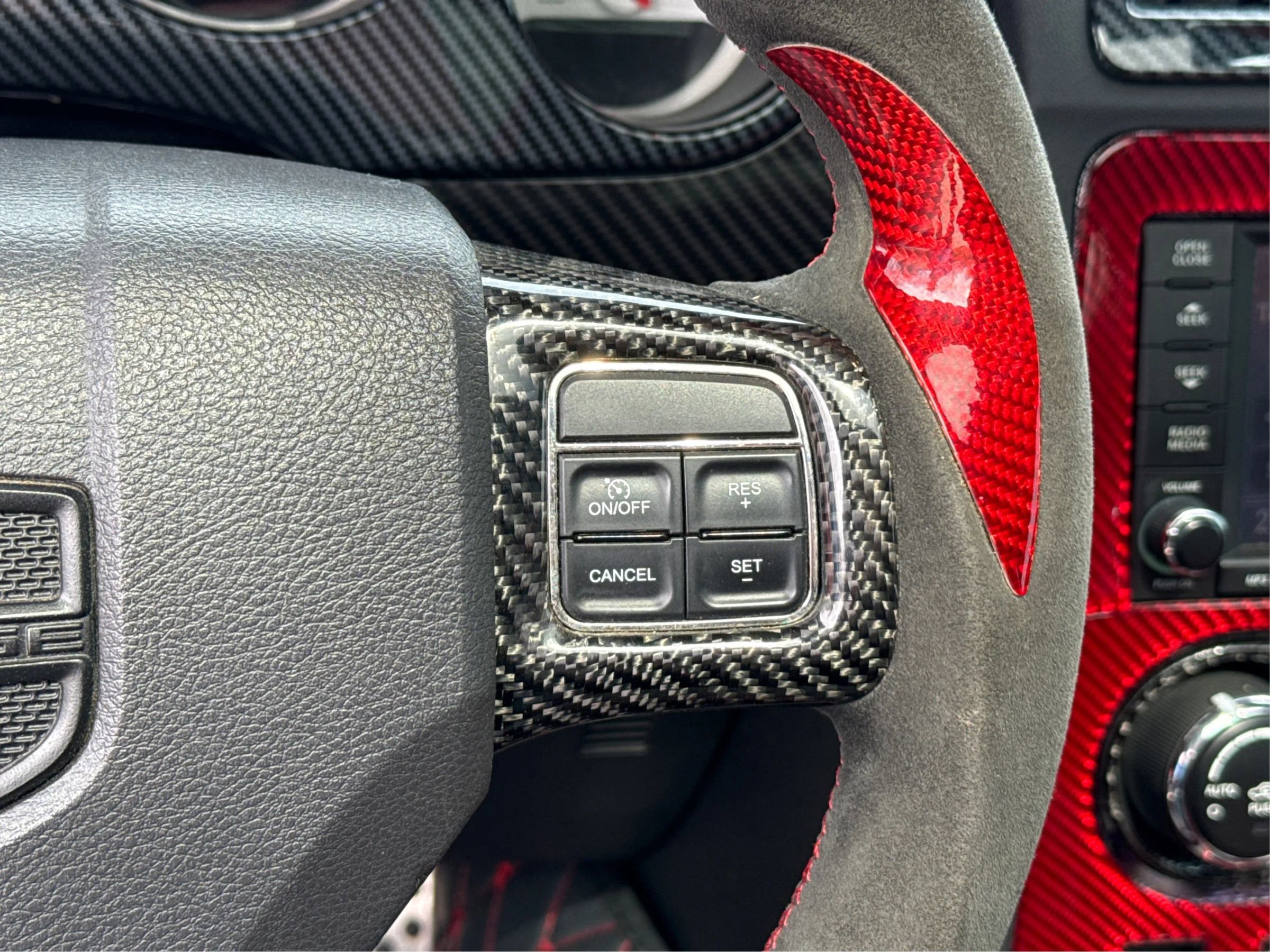 Used 2013 Dodge Challenger R/T Plus image 32