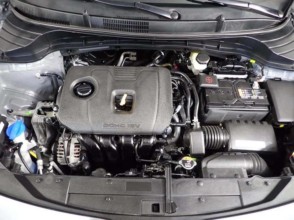 Used 2025 Kia Soul LX w/ LX Technology Package FWD image 8