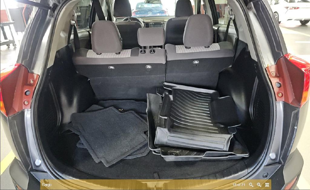 Used 2013 Toyota RAV4 LE image 10