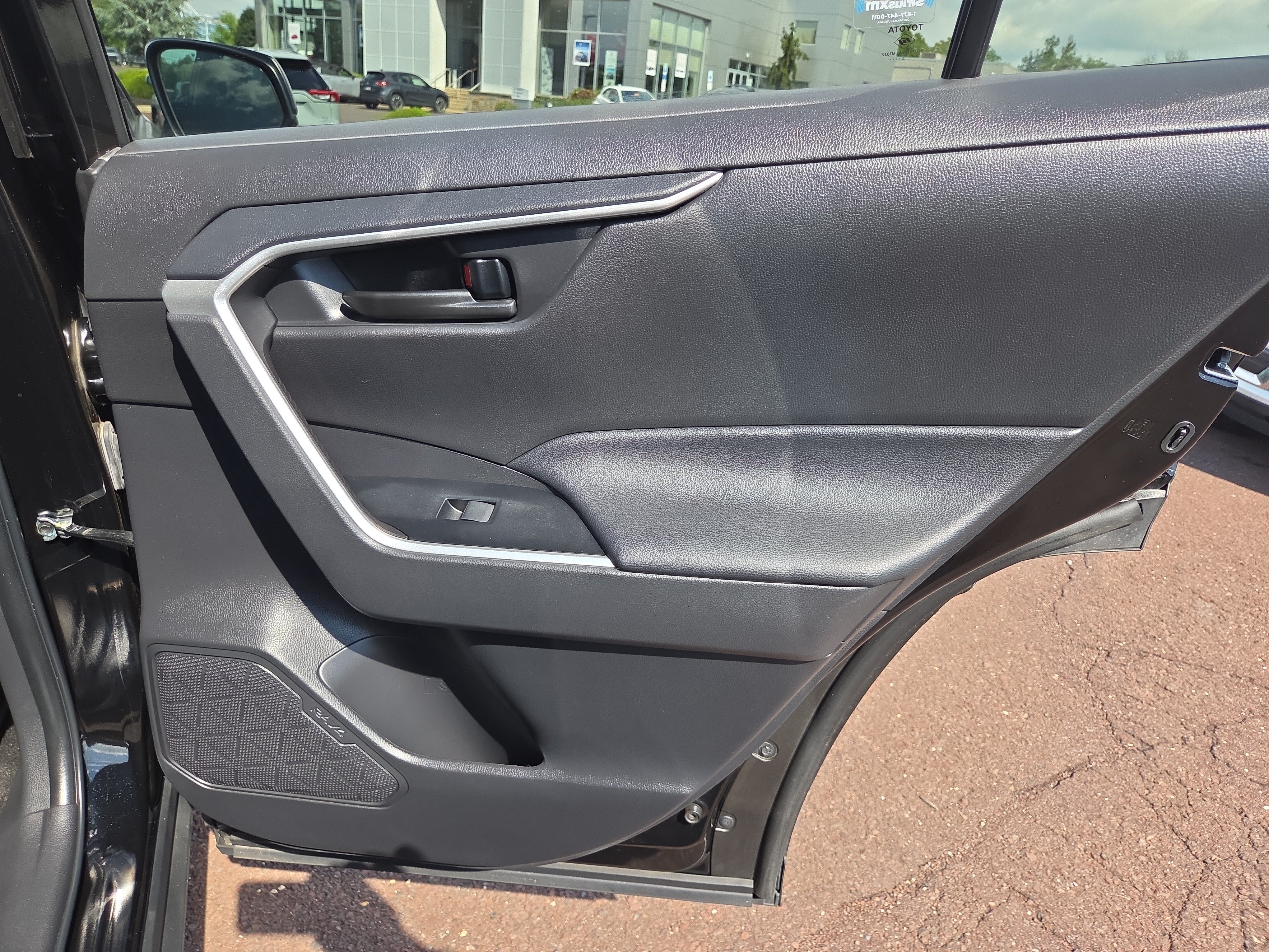 Certified 2023 Toyota RAV4 LE AWD/4WD image 19