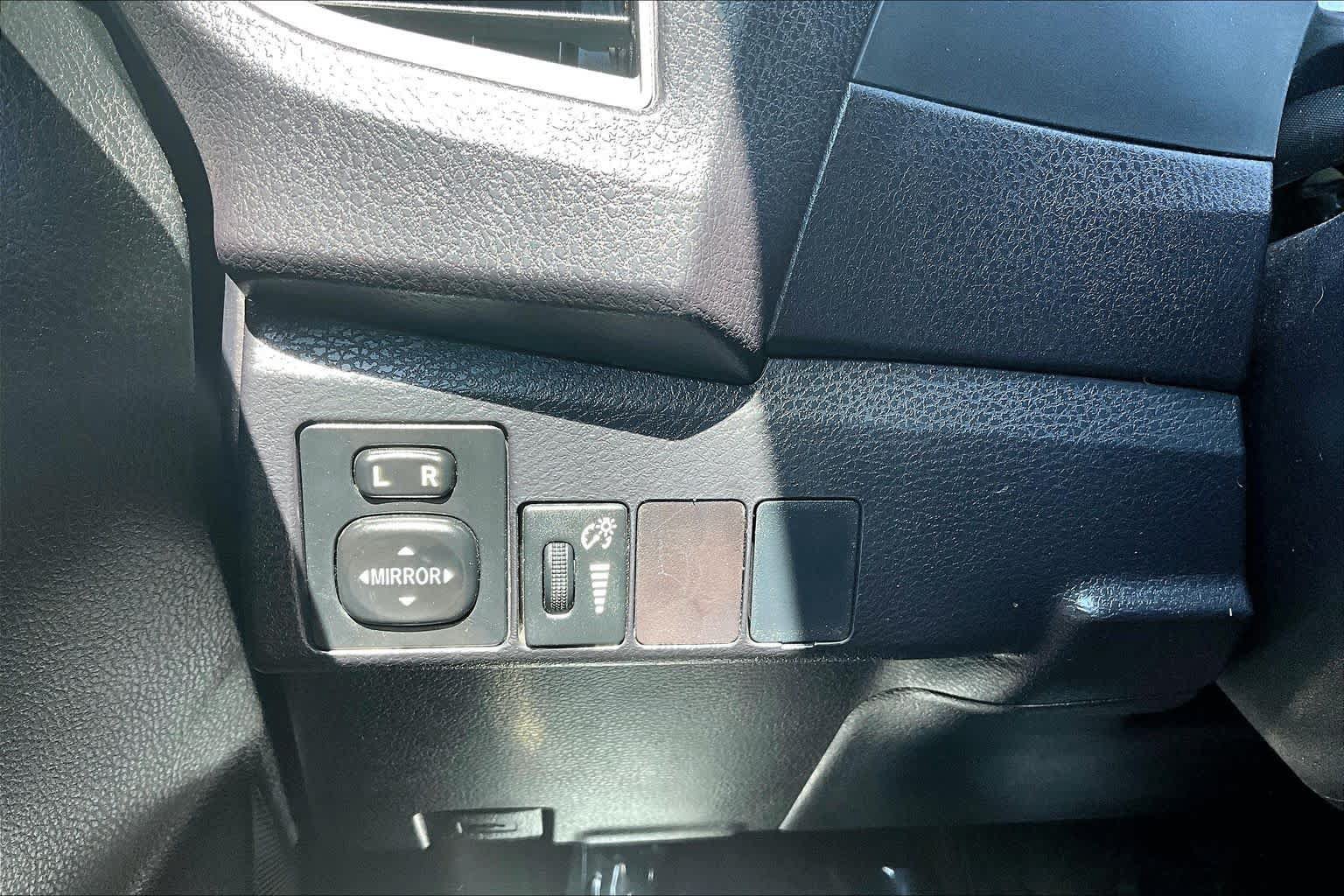 Used 2016 Toyota Corolla S FWD image 35