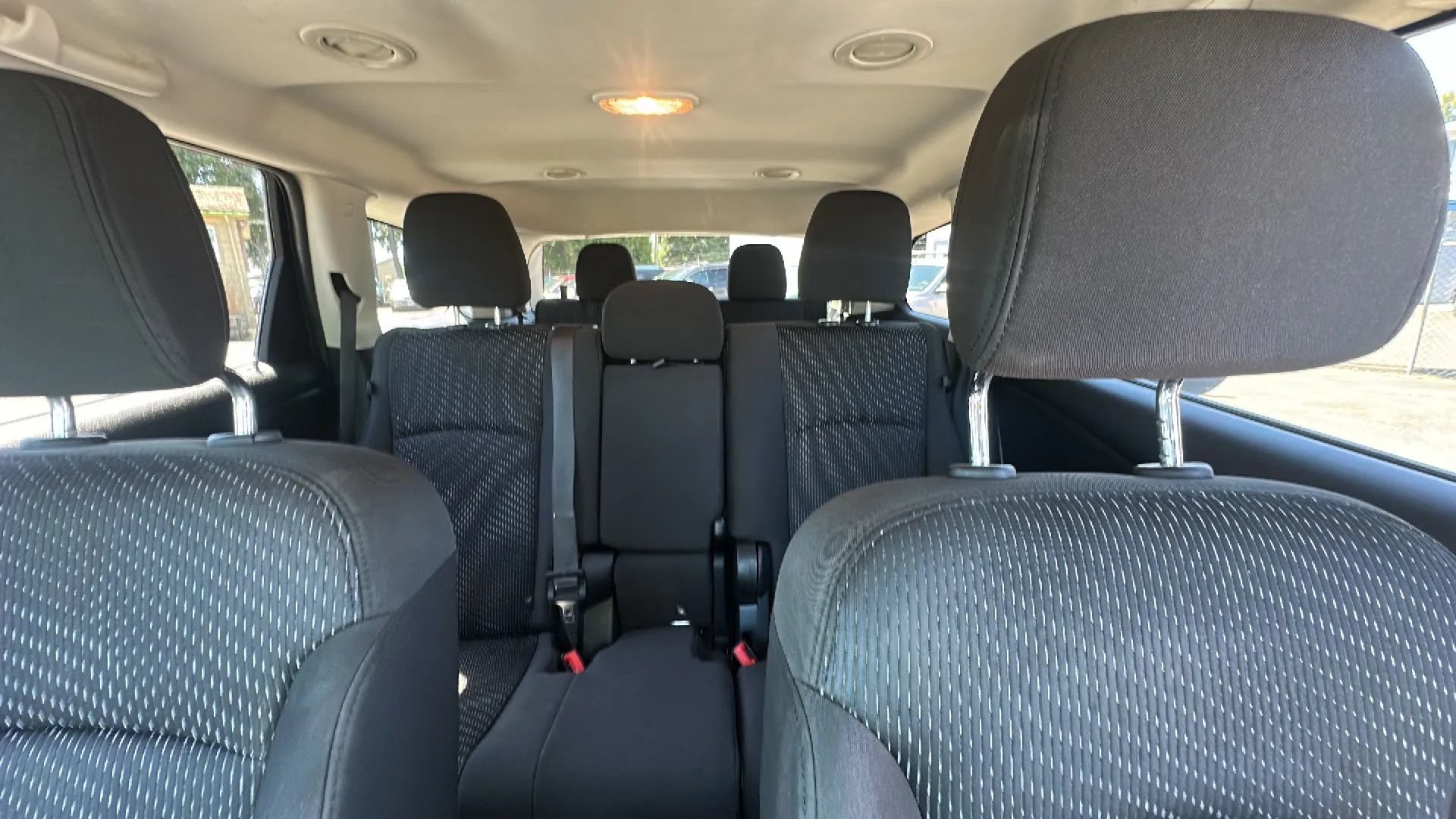 Used 2019 Dodge Journey SE w/ Premium Group FWD image 9