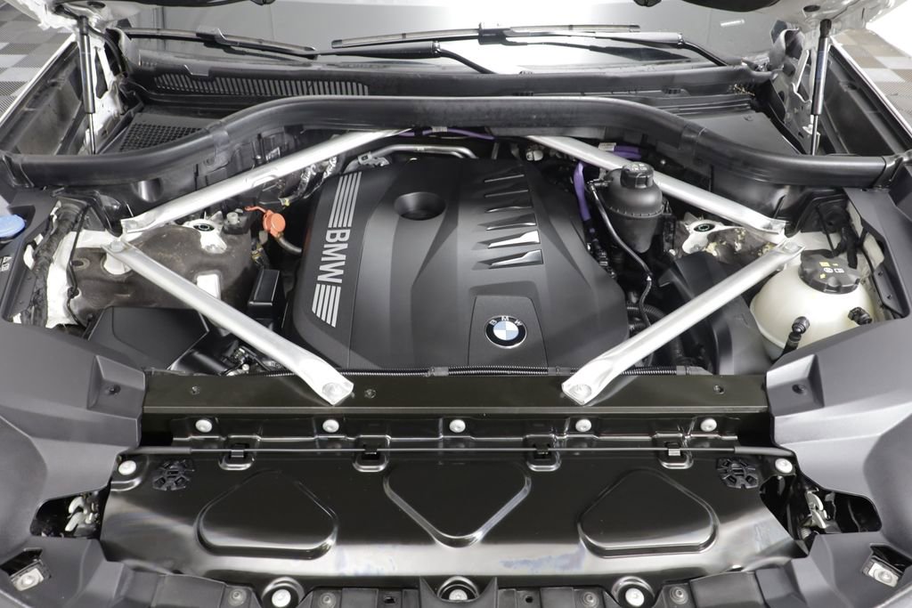 Certified 2024 BMW X7 xDrive40i w/ M Sport Package image 24