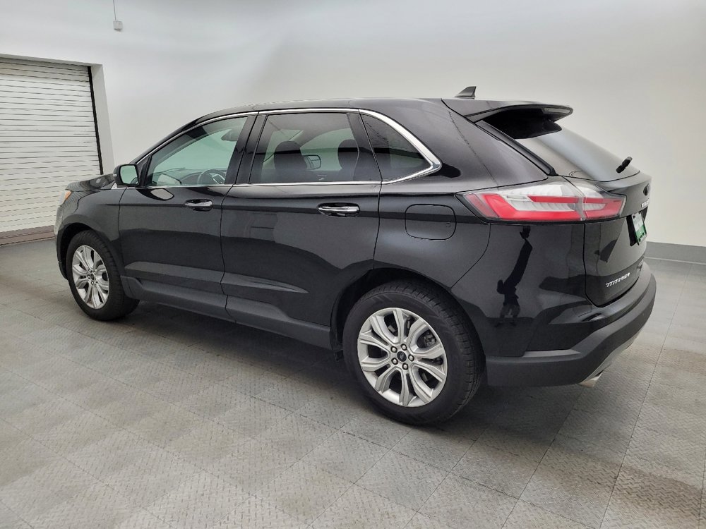 Used 2023 Ford Edge Titanium image 3