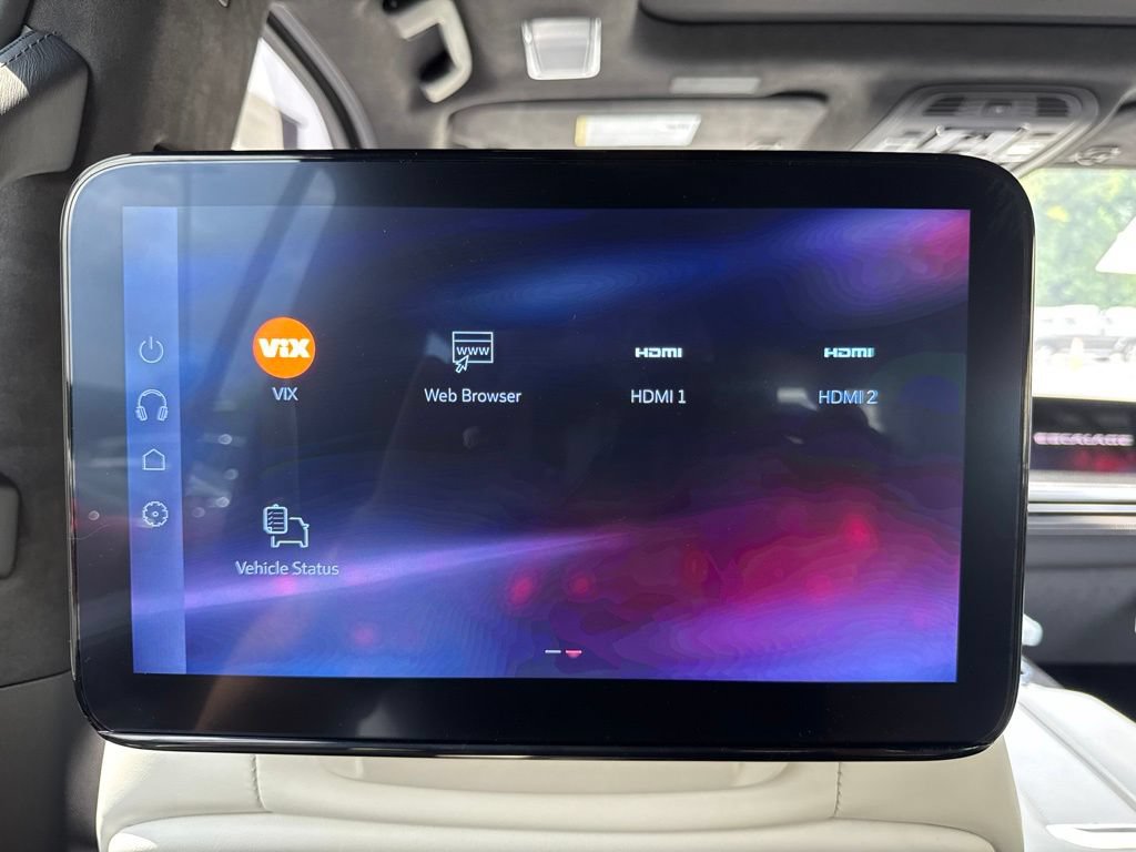 Used 2025 Cadillac Escalade ESV V AWD/4WD image 16