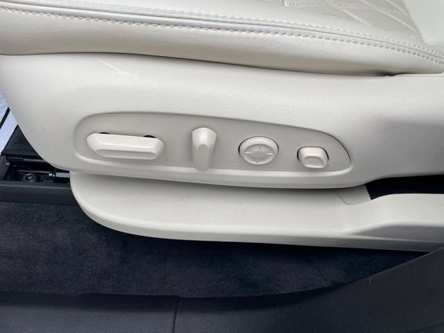 Used 2022 Buick Enclave Avenir w/ LPO, Floor Liner Package FWD image 15