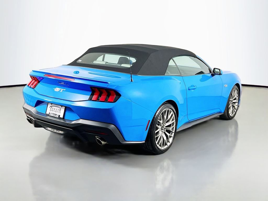 Used 2025 Ford Mustang GT Premium RWD image 5