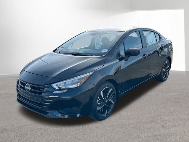 New 2025 Nissan Versa SR w/ Trunk Package