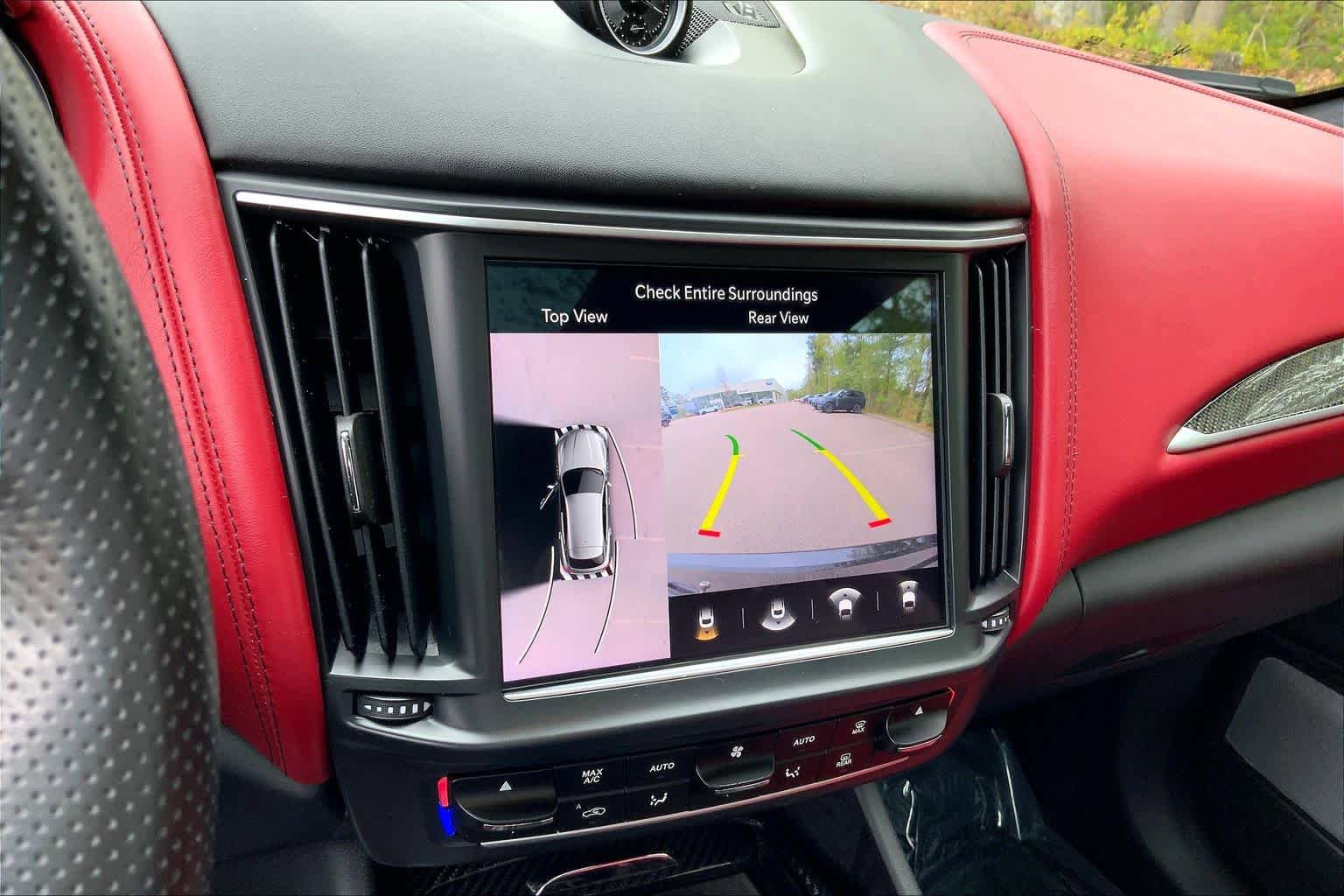 Used 2021 Maserati Levante Trofeo AWD/4WD image 28
