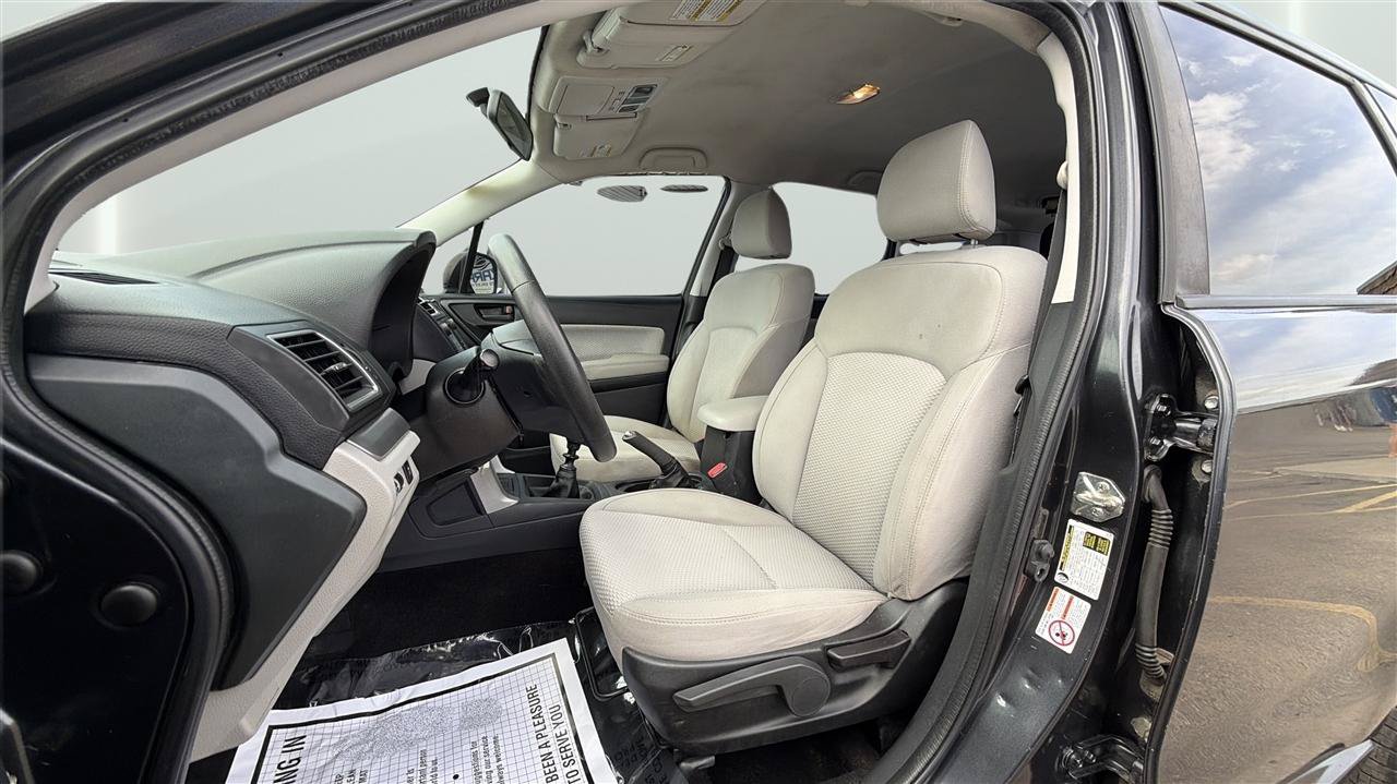 Used 2017 Subaru Forester 2.5i AWD/4WD image 27