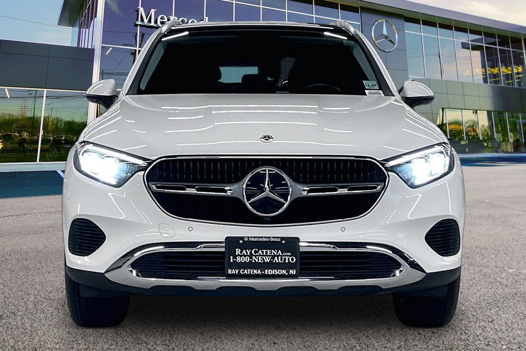 Certified 2025 Mercedes-Benz GLC 350e 4MATIC image 3