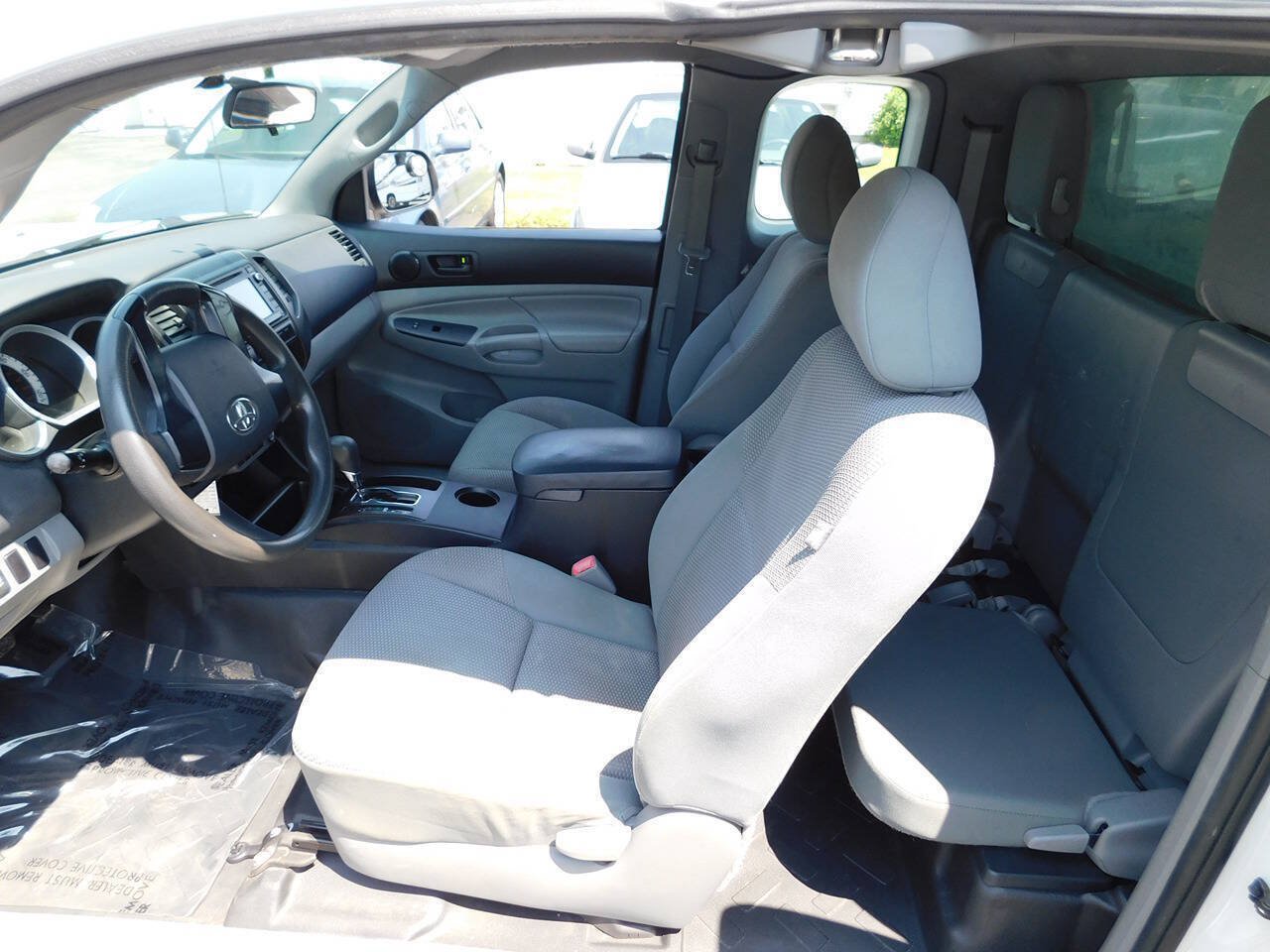 Used 2014 Toyota Tacoma 2WD Access Cab image 32