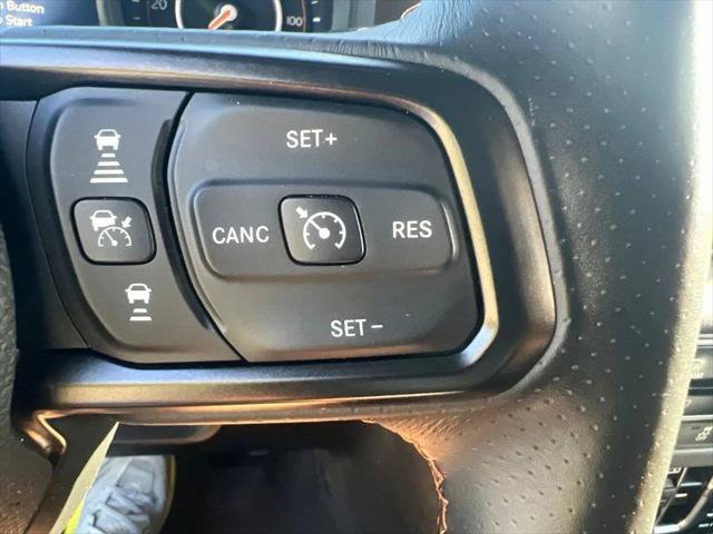 Certified 2025 Jeep Gladiator Mojave w/ Safety Group AWD/4WD image 32
