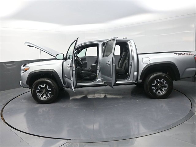 Used 2022 Toyota Tacoma TRD Off-Road image 38