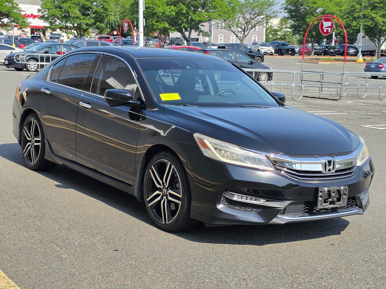 Used 2017 Honda Accord Touring image 3