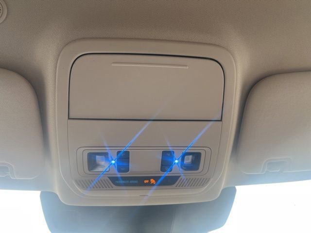 Used 2022 Ford Explorer XLT w/ Equipment Group 202A image 29