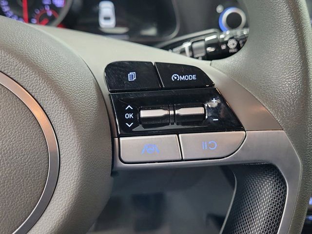Used 2022 Hyundai Elantra SEL FWD image 27