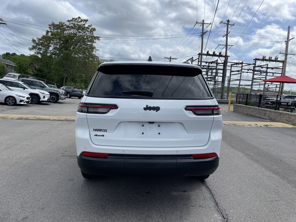 Certified 2025 Jeep Grand Cherokee L Altitude AWD/4WD image 4