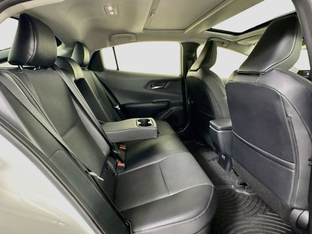 Used 2024 Toyota Prius XLE AWD/4WD image 27