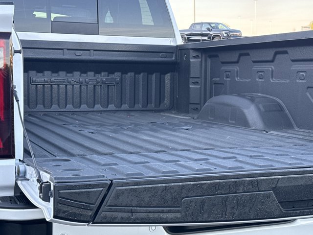 Used 2024 GMC Sierra 2500 Denali Ultimate AWD/4WD image 10