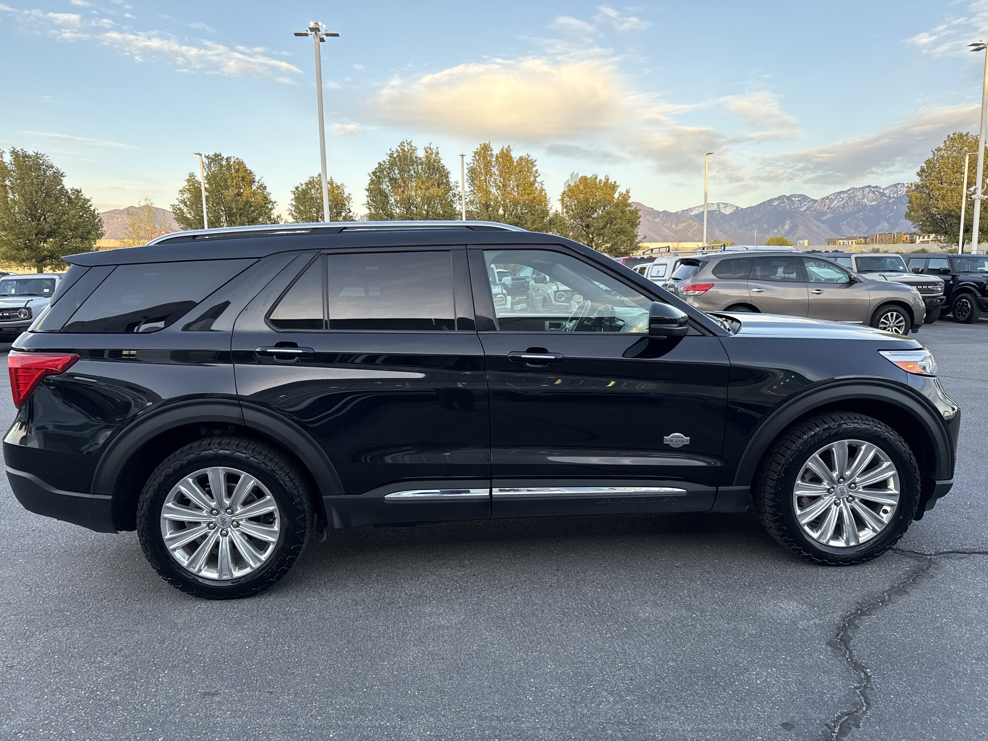 Used 2022 Ford Explorer King Ranch w/ Technology Package image 8