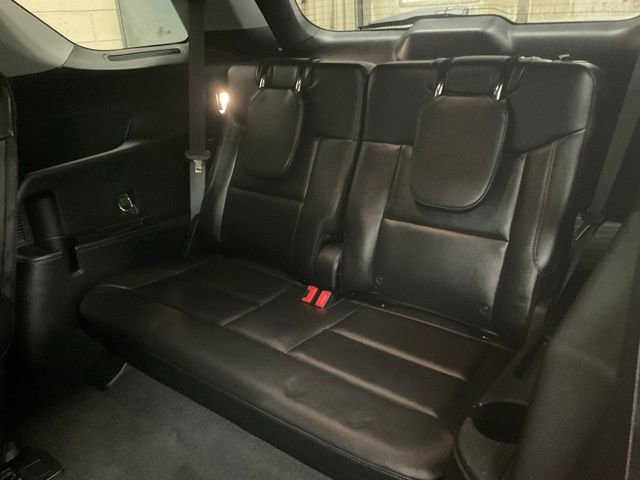 Used 2021 Ford Explorer Limited w/ Equipment Group 301A AWD/4WD image 11