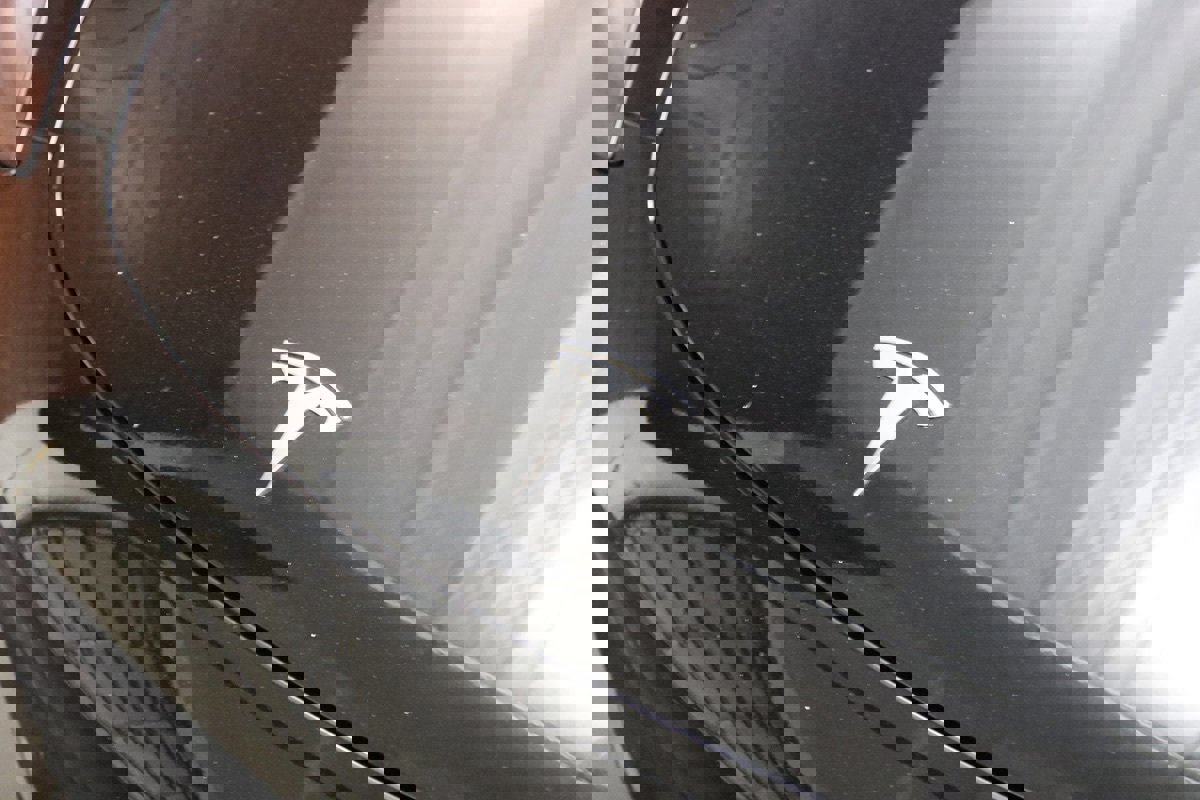 Used 2023 Tesla Model 3 Standard Range image 3