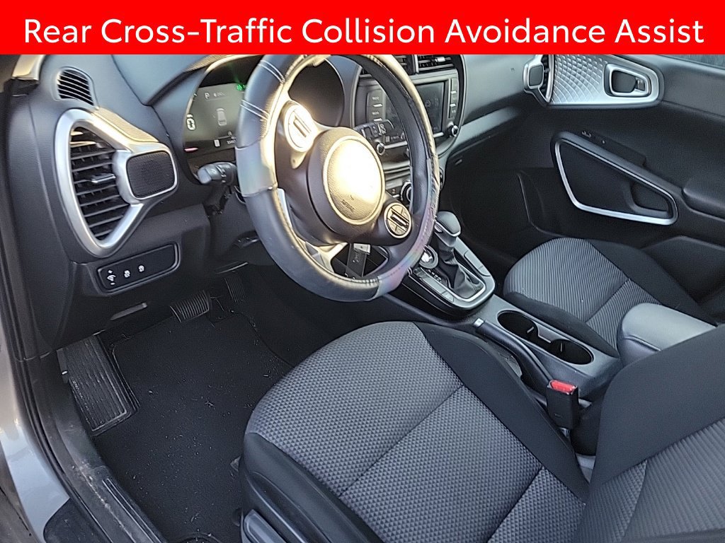 Used 2023 Kia Soul LX w/ LX Technology Package FWD image 7