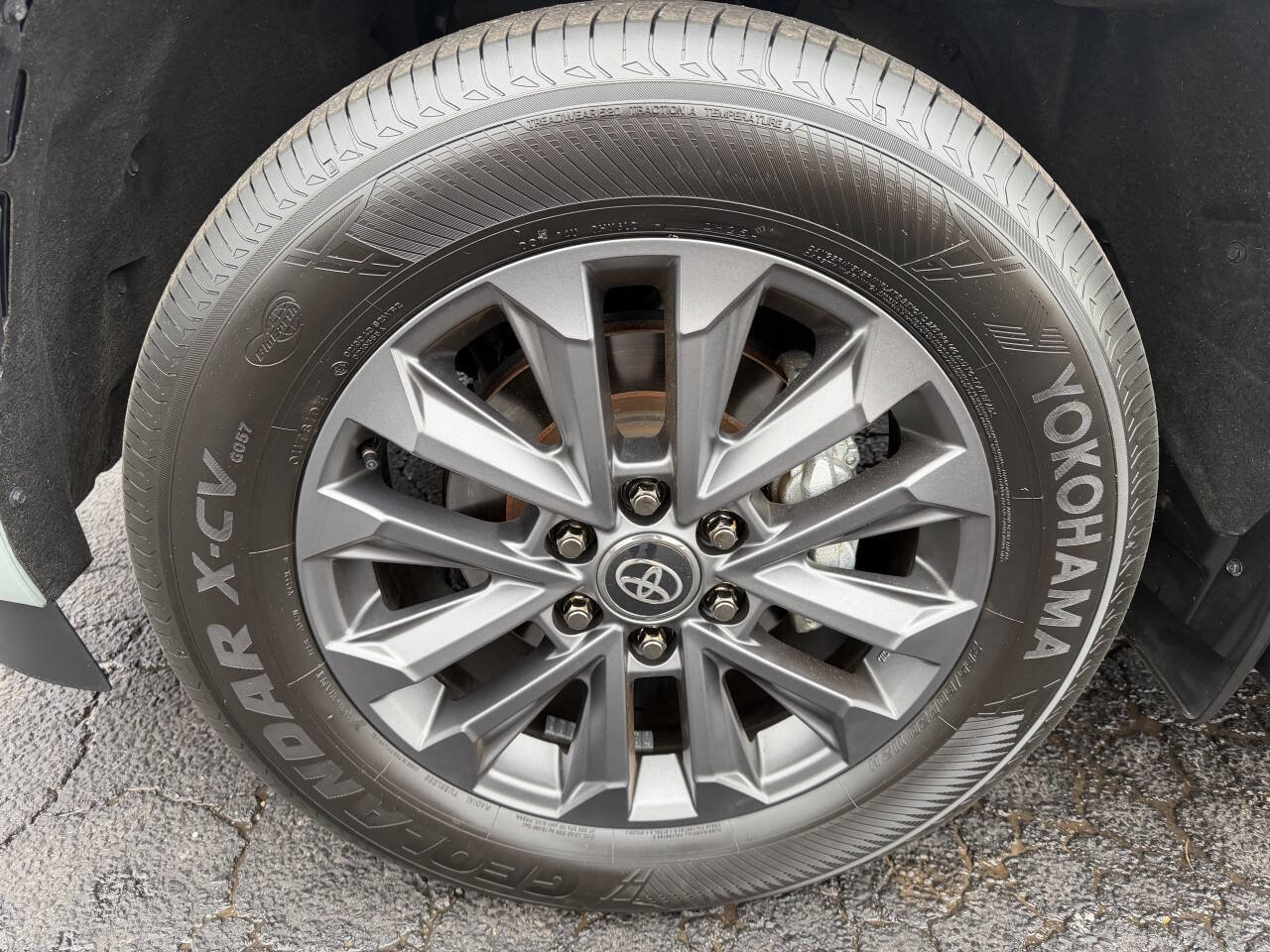 Used 2024 Toyota Sequoia Limited w/ Tow Technology Package AWD/4WD image 24