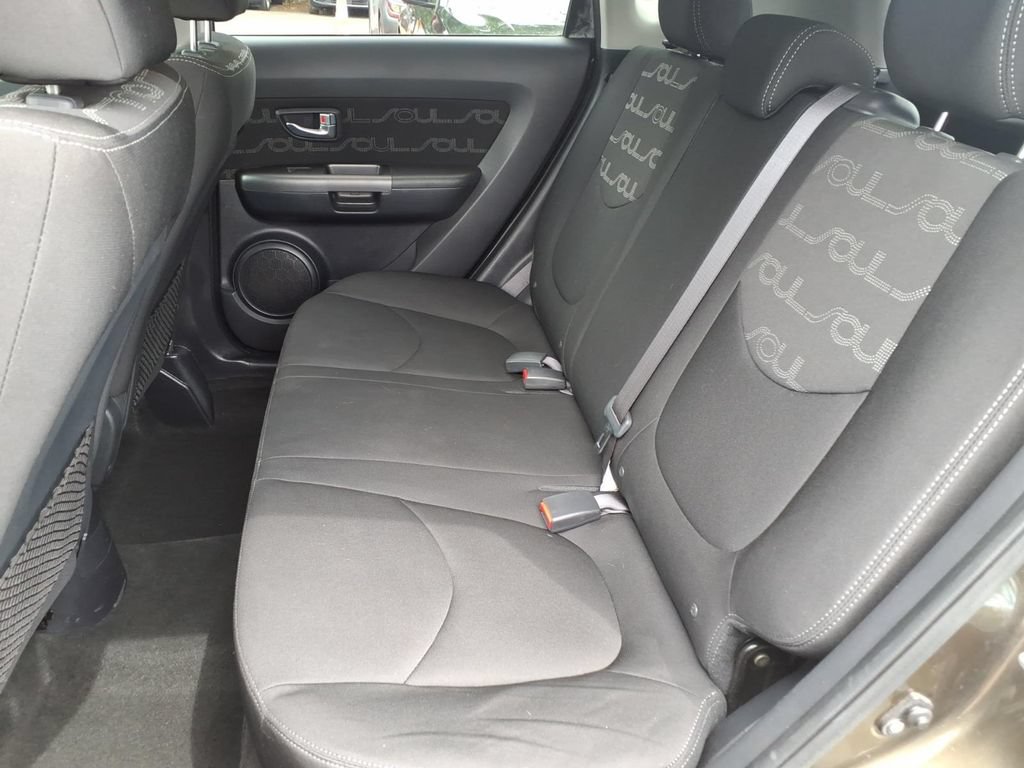 Used 2012 Kia Soul + FWD image 15