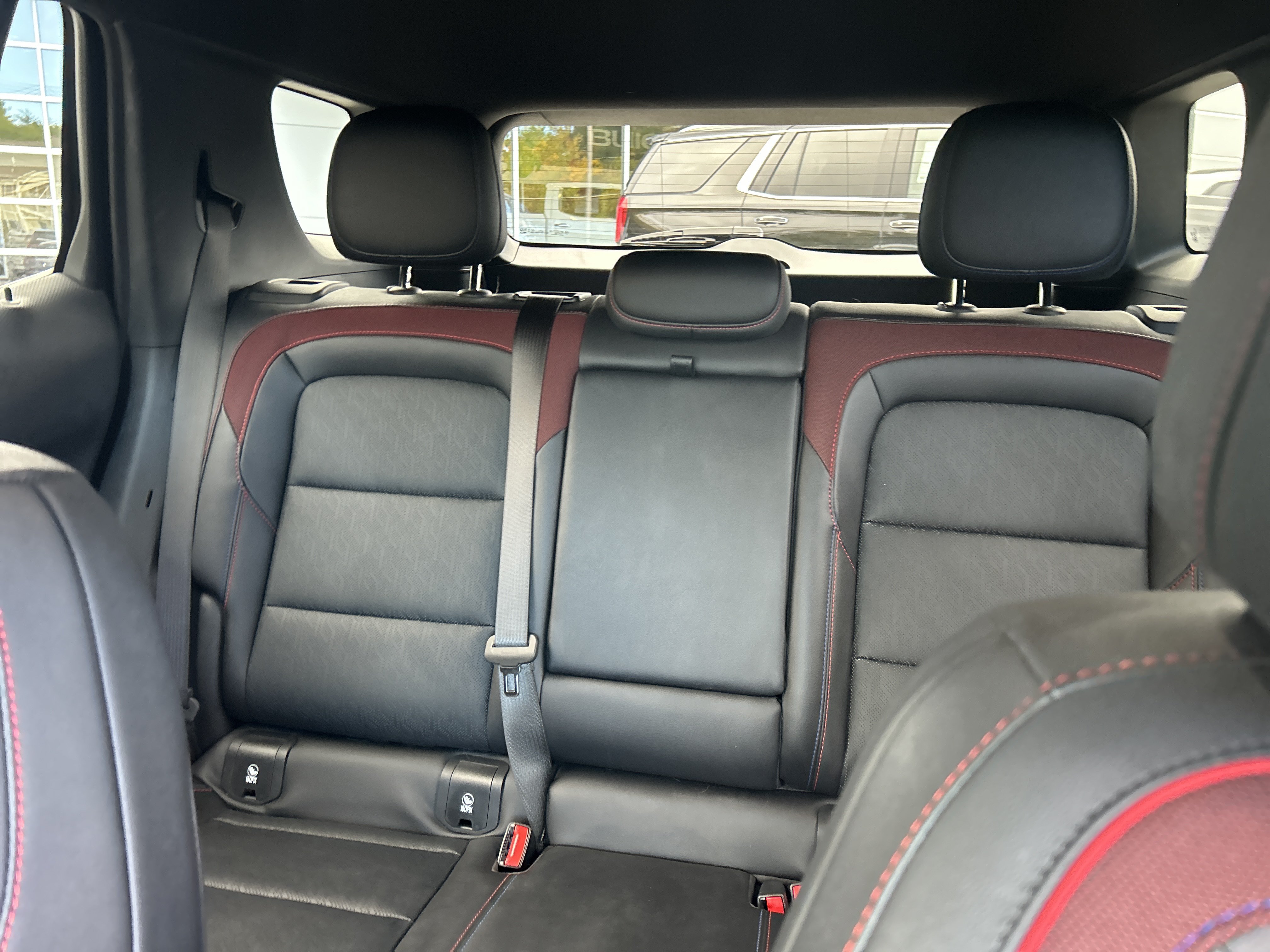Used 2025 Chevrolet Equinox RS AWD/4WD image 28